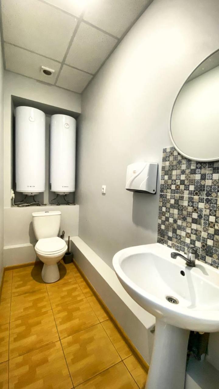 Uneed Rooms M1 Kiev Luaran gambar